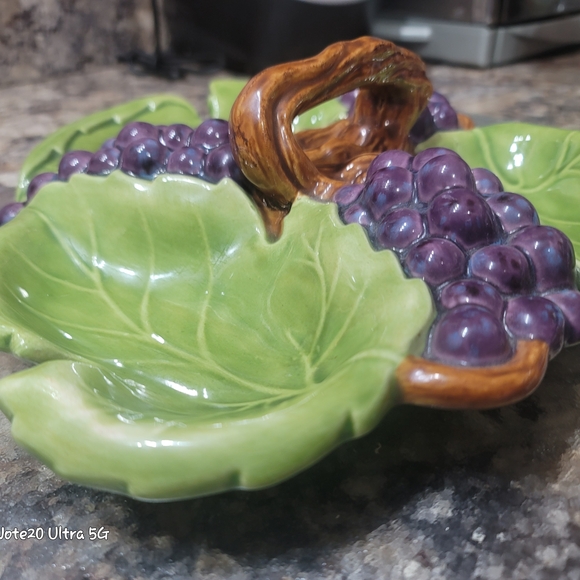 0826. Vintage 1963 Arnels Ceramic Molds Vibrant Green & Purple Ceramic Platter - Picture 4 of 8